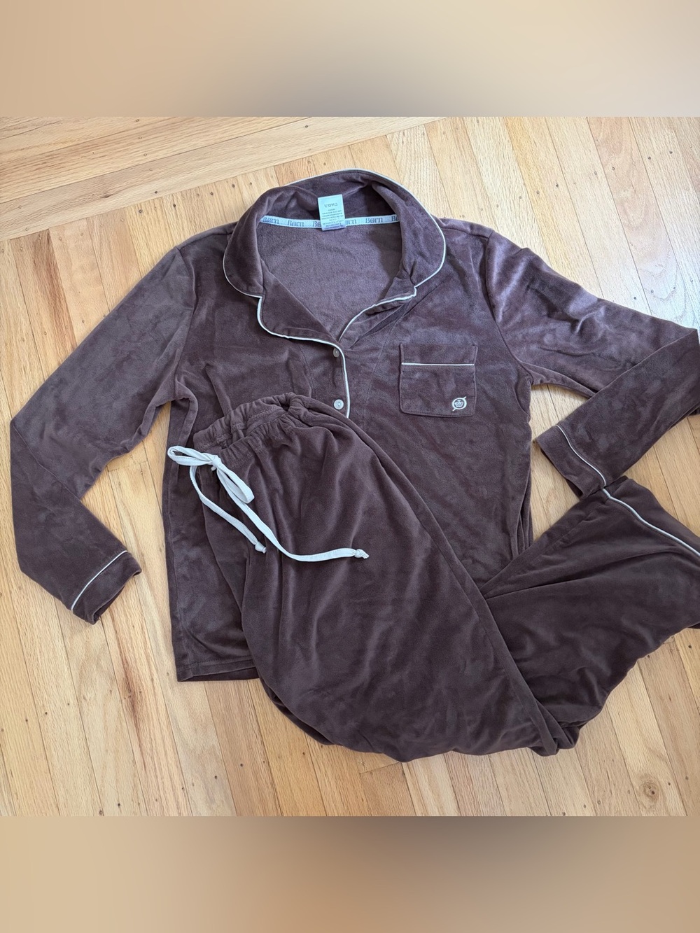 Born brown velour pajama set (S)
